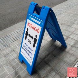 Trípode de senyalització accés a edificis Covid-19